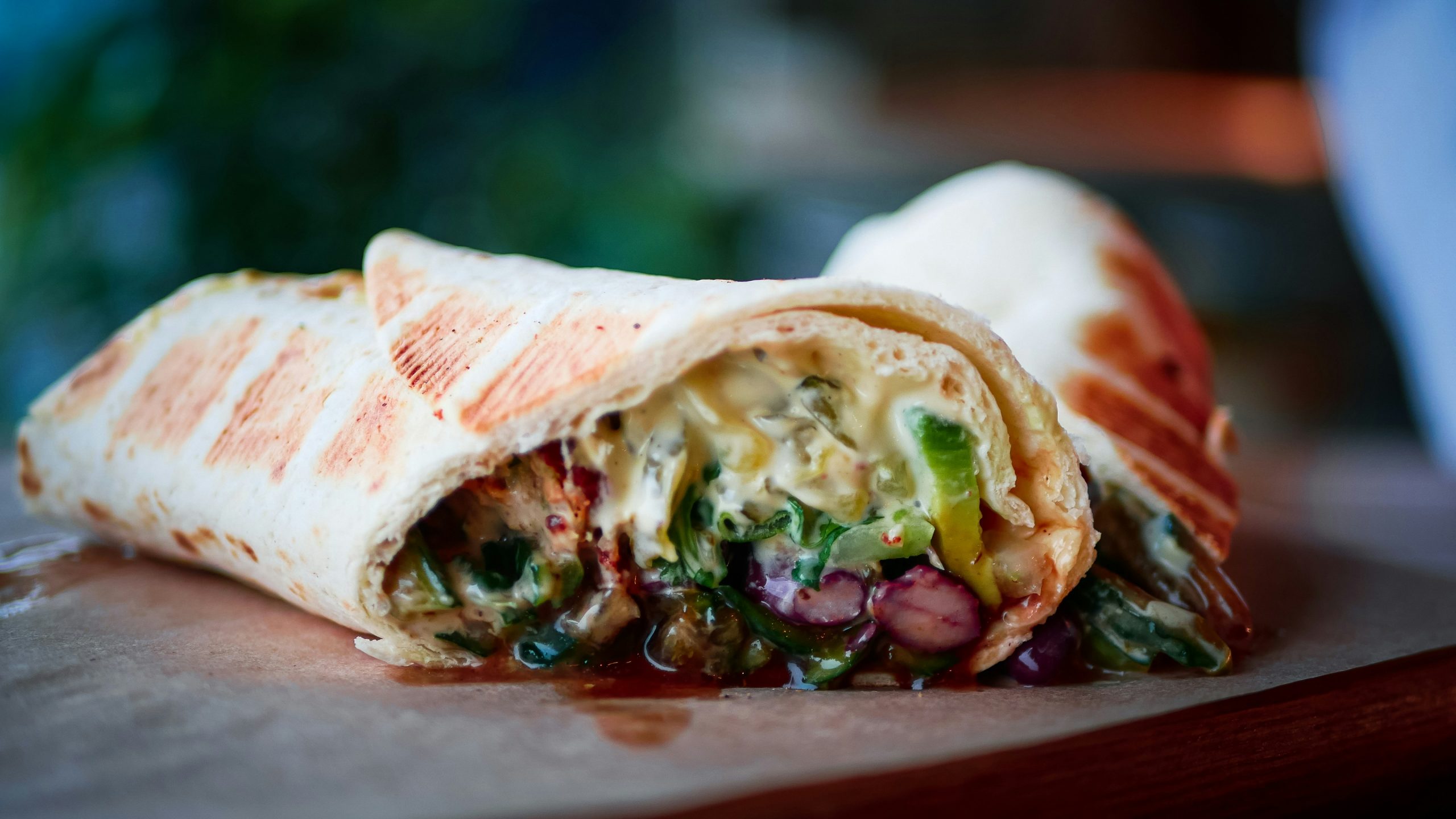 Wraps met broccoli, zwarte rijst en geitenkaas